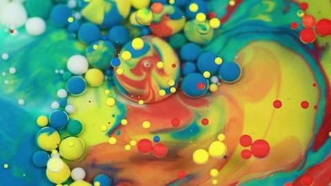 Abstract multicolored bubbles paint. Slow motion. Top view Vídeo Stock 105172014
