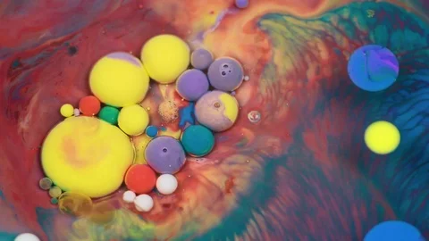Abstract multicolored bubbles paint. Slow motion. Top view Video stock 106503548