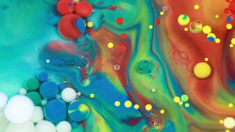Abstract multicolored bubbles paint. Slow motion. Top view Vídeos de archivo 106511800