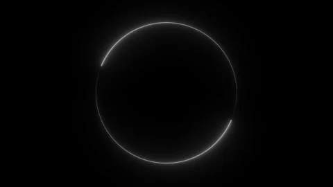 Abstract neon circle rotates slowly on black. Vidéo 331897205