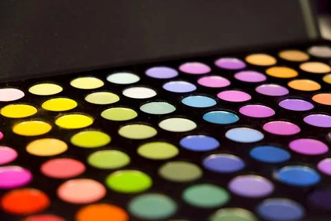 Abstract pattern featuring an array of vibrant, multicolored circles arrang.. 库存照片