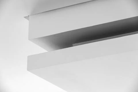 Abstract photo of intersecting white architectural planes Illustrazione stock