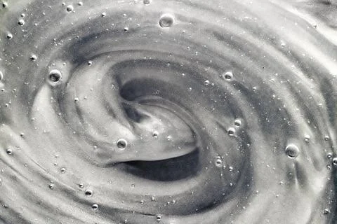 Abstract silver liquid background, paint splash, swirl pattern and water drops 스톡 사진