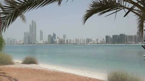 Abu Dhabi between Palms and motor boat 스톡 동영상 12669957