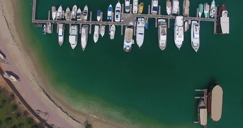 Abu Dhabi Lulu island marina Stock Footage 67736695
