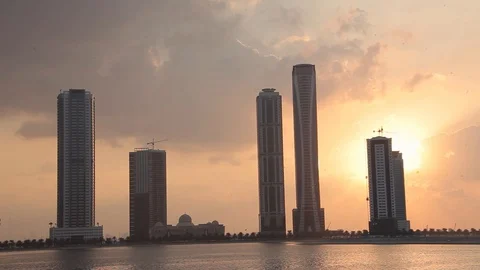Abu Dhabi sun set with general view Stock Footage 128932993