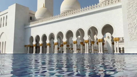 Abu dhabi, UAE - 3rd october, 2022: SheikhPool pond by Zayed Mosque with ar.. Stock Footage 229576097