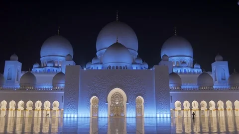 ABU DHABI, U.A.E. - JAN, 2018: Sheikh Zayed Grand Mosque, frontal view on facade Stock Footage 95660089