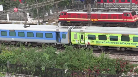 AC train Stock-Footage 31972141