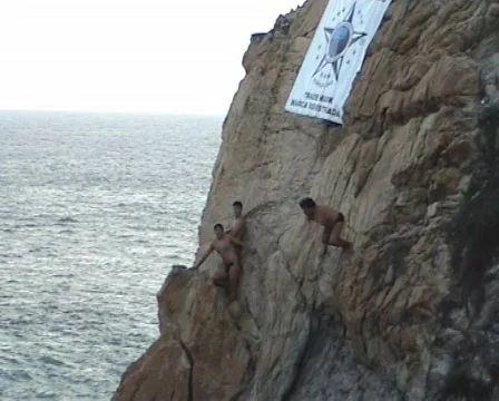 Acapulco Cliffdivers 3 clips 库存影片 90335