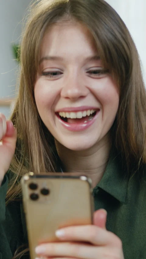 Accelerating camera shooting on attractive satisfied cheerful 25-aged female per Stock Footage 326068615