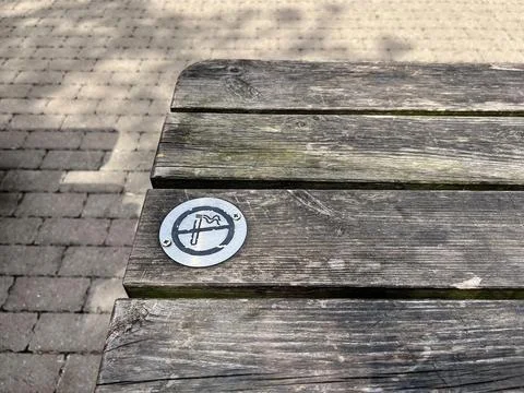 Accessible Table with Weathered Wood Texture Fotos de archivo