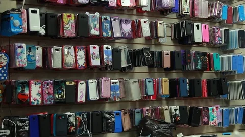 Accessories inside cell phone accessory shop 스톡 동영상 91056054