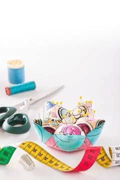 Accessories for sewing on a white surface Stock-Fotos