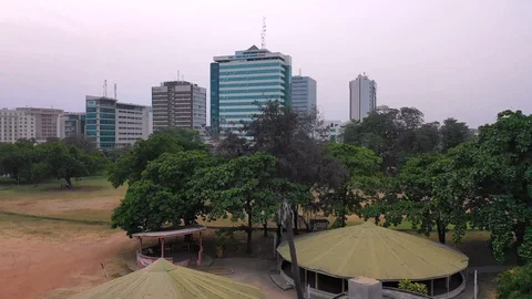 Accra down town, Efua park. Drone view, crane movement. Stock-Footage 127640915