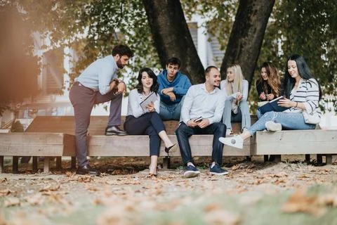 Achieving Goals Through Collaborative Learning at University 스톡 사진