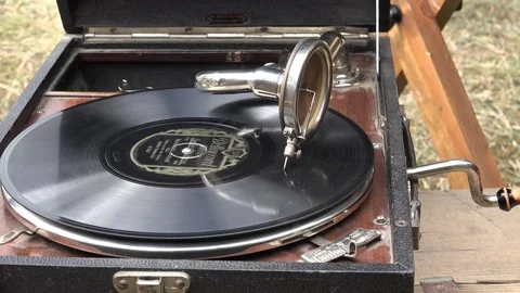 Acoustic  Gramophone Playing a Shellac Record 5 Stock Footage 95408383