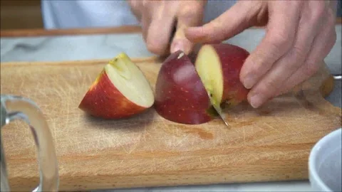 Acqua detox con mele e cannella Vidéo 124160652