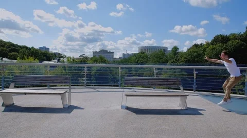 Acrobat performing  tricks 库存影片 159787898