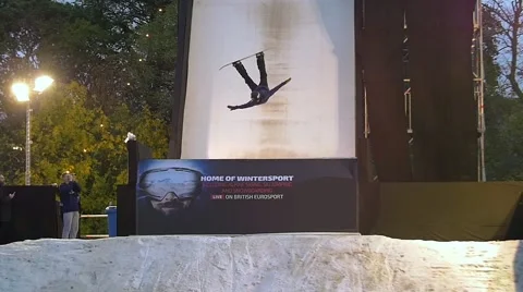 Acrobatic display by ski and snowboard champions 動画素材 57197914