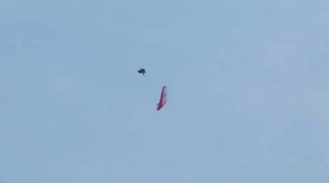 Acrobatic paragliding synchro white red 22 (slow motion) 스톡 동영상 40277491