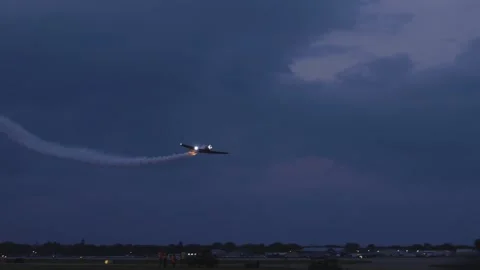 Acrobatic Performance Of Airshow Plane In The Night With Fireworks Vídeo Stock 347653983