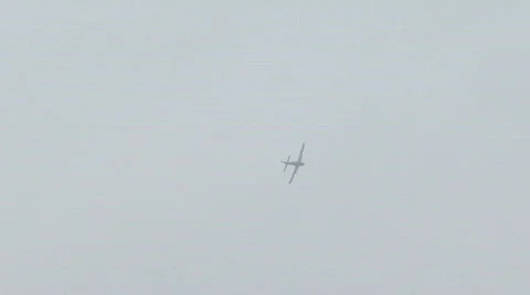 Acrobatic plane flying through mist 스톡 동영상 290158