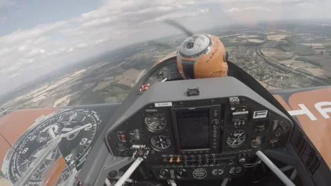 Acrobatic Stunt Plane In Flight 스톡 동영상 147510232