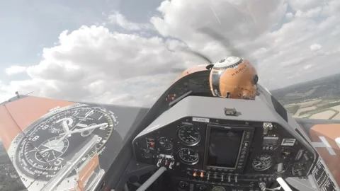 Acrobatic Stunt Plane In Flight 스톡 동영상 147510615