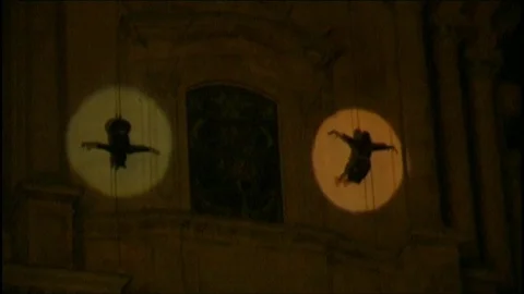 Acrobats during Videomapping in Duomo in Ragusa Ibla by night, Sicilia, Italy 스톡 동영상 110851366
