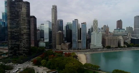 Across the Chicago skyline Stock Footage 146864412