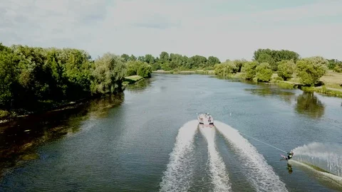 Across the waves Stock-Footage 91582853