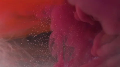 Acrylic paint and air bubbles in water Video stock 100018752