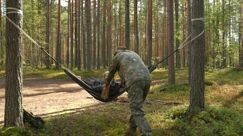 Active outdoor recreation. hammock Видео 318715835