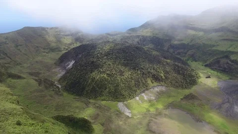 Active Volcano Cater at La Soufriere in Saint Vincent and the Grenadines Vídeo Stock 89459431