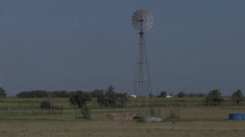 An active windmill in Texas Stock Footage 24693835