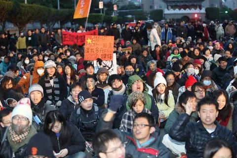  Activists and students join demonstrations against media monopoly for 2 d... Stock Photos
