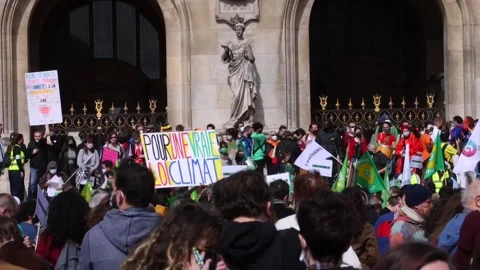 Activists hold protest in Paris demanding 'real climate law', París, FR - 28 Mar Stock Footage 204006715