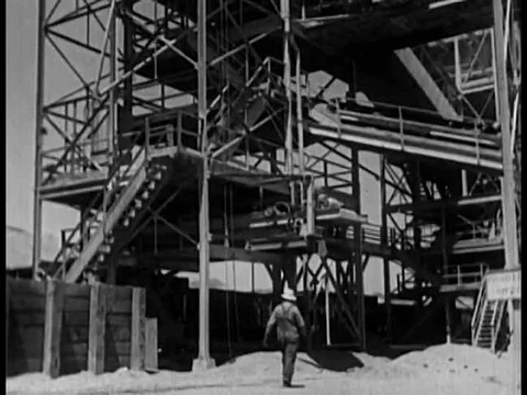 Activity at a screening plant during the construction of the Hoover Dam in the Stock Footage 75273625