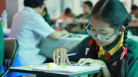 Activity of teaching Elementary students. Elementary students are Test lesson. Stock Footage 65450553