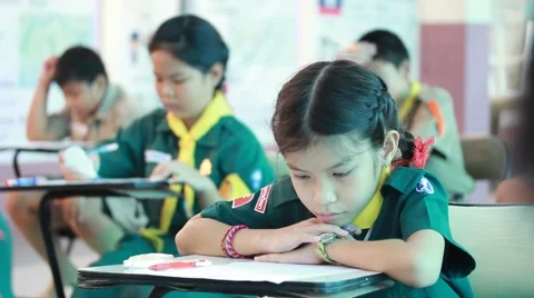 Activity of teaching Elementary students. Elementary students are Test lesson. Stock Footage 65450594