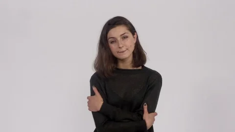 Actress posing on camera in studio 库存影片 81797365