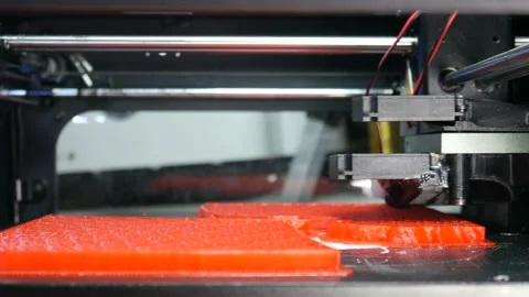 Actual 3d printer at work 動画素材 89940819
