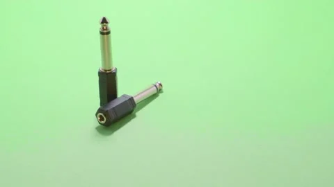 Adapter jack minijack audio stereo recording isolated chromakey 스톡 동영상 151835242