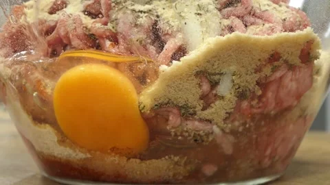 Adding an egg Stock Footage 172630327