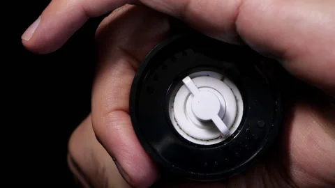 Adding ground pepper, slow motion. Video stock 137627161