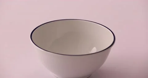 Adding hot water to a bowl 2 Video stock 132210645
