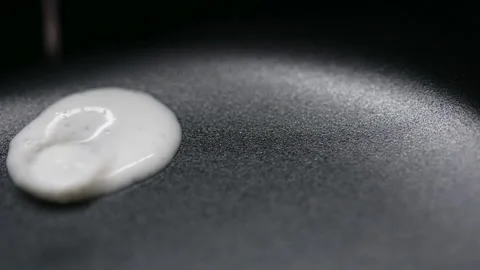 Adding sauce to a fancy plate for a gourmet meal. Stock Footage 134503902