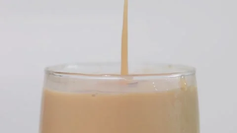 Adding tapioca ball in pearl milk tea Stock Footage 138584483