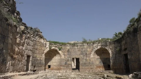 Additional halls in the ruins of the Roman baths hot springs spa in Hamat Gader Видео 86792246